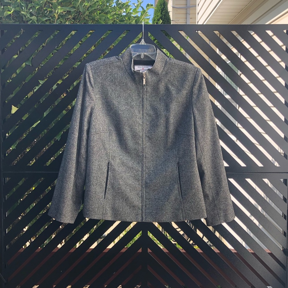 Chic Women's Black and White Blazer
